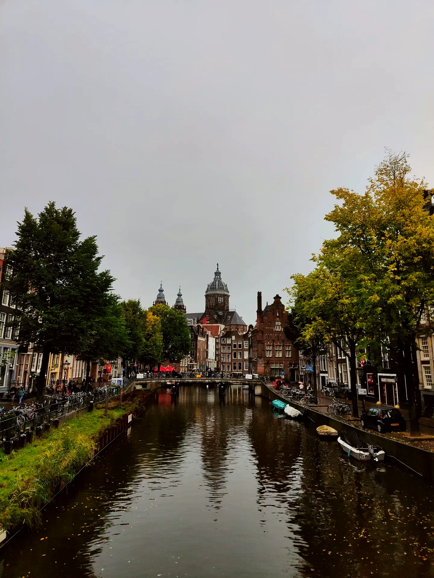 sint-nicolaaskerk over the oudezijds voorburgwal