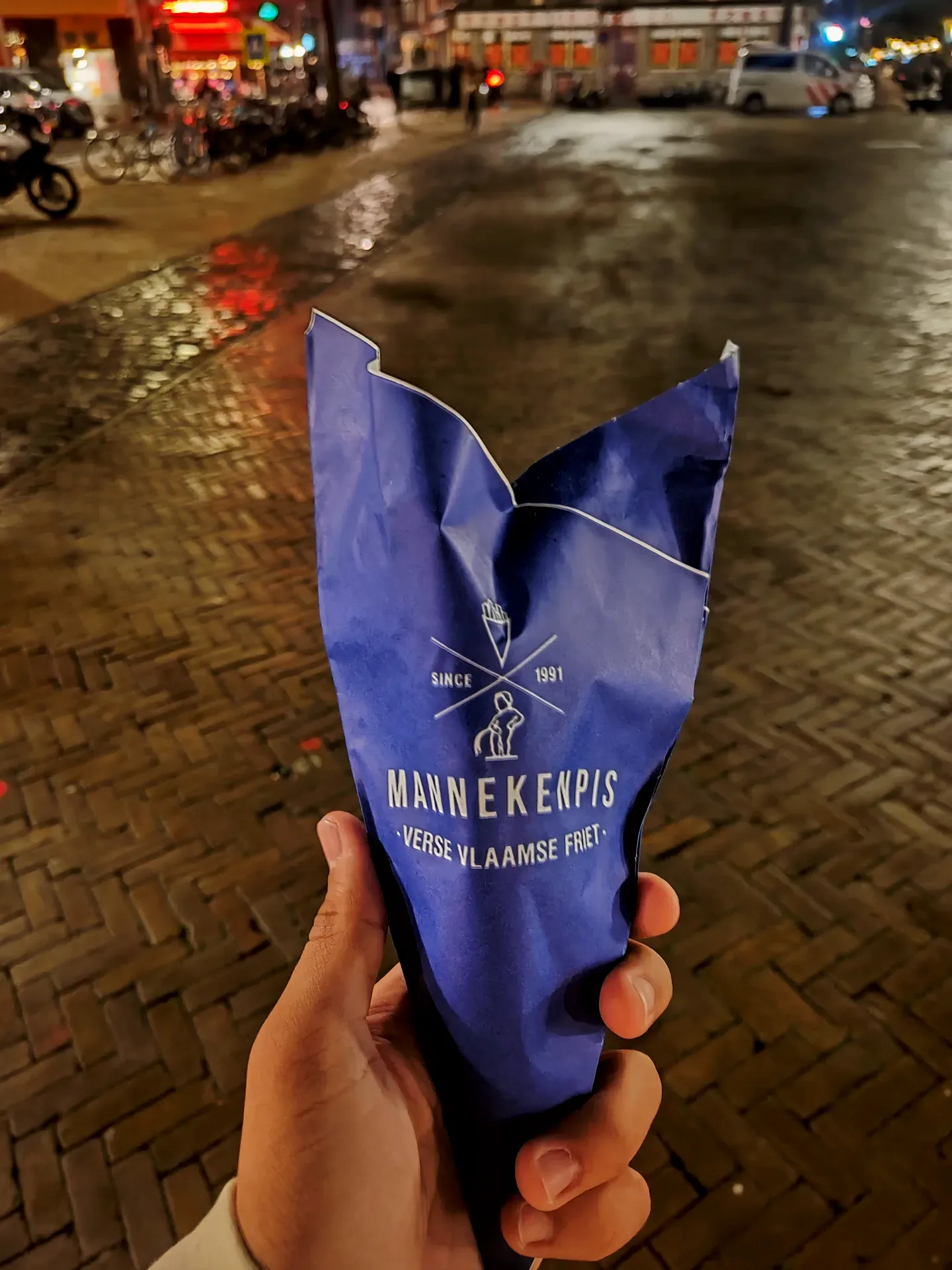 vlaamse friet on the nieuwmarkt